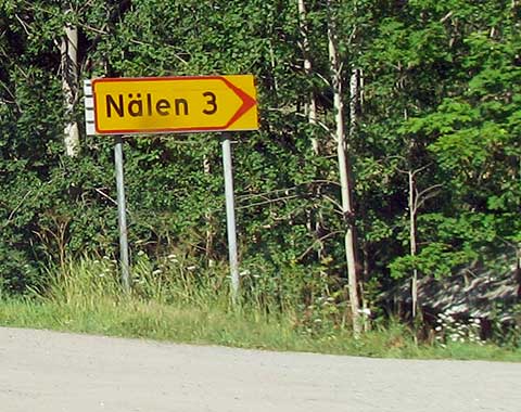 Sign indicating a private road.