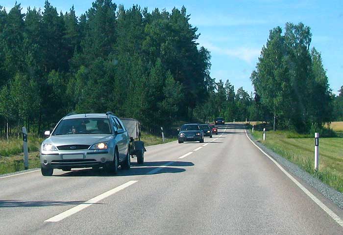 Cars. The distance is insufficient.